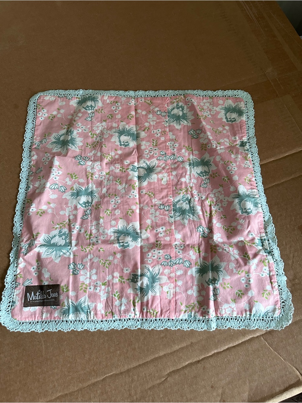 Lot of 4 Matilda Jane Pillow Cases 18 x 18 Two in packaging two out of packaging - Picture 9 of 10